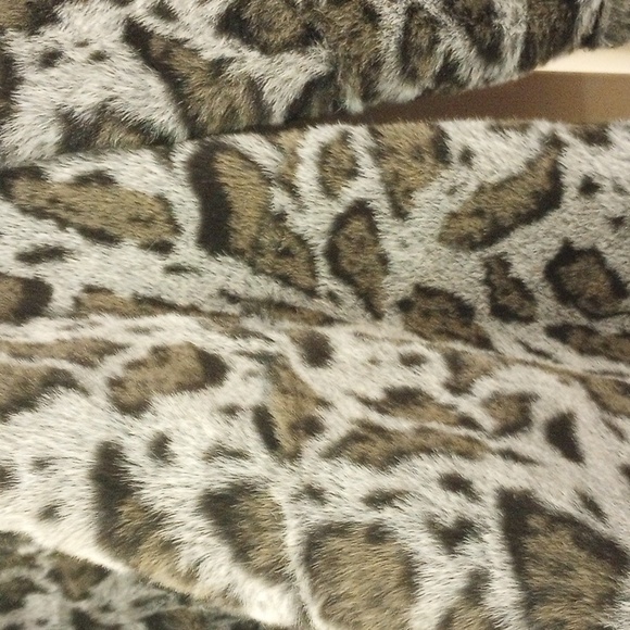 Reversible Leather Faux Fur Coat - Picture 15 of 17